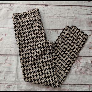 Size 2 Joe fresh slim fit houndstooth print pant